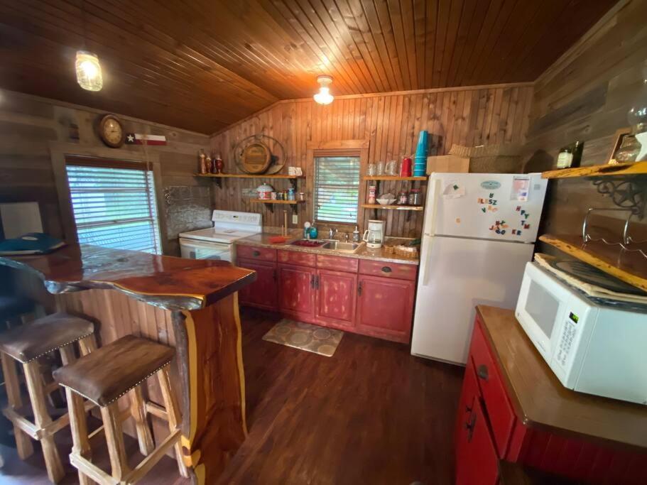 8Th St. Cowboy Haus I Biker Friendly I River Bandera Luaran gambar