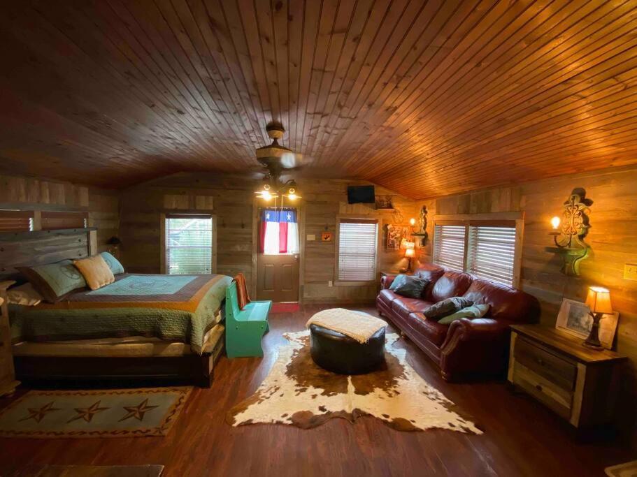 8Th St. Cowboy Haus I Biker Friendly I River Bandera Luaran gambar